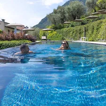 Hotell Llac Living Nature 4*